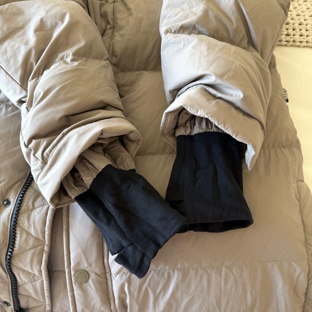 Aritzia Super Puff Long - Picture 6 of 6